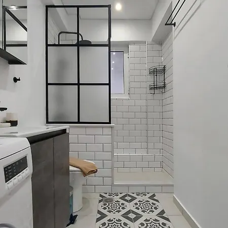 Apartment A Minimal Fully Renovated 1br Nikaia *